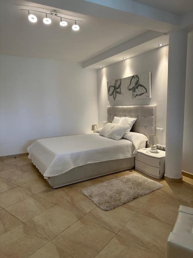 Villa President Cosmos Playa de Muro  Extérieur photo